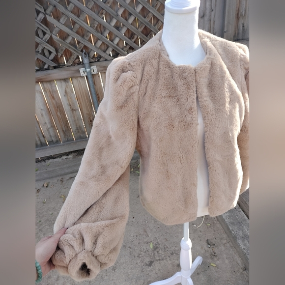 Chelsea & Violet Women's Cream Teddy Jacket - Picture 2 of 8